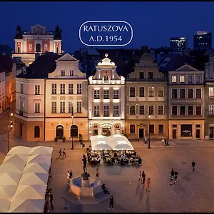 Ratuszova Stary Rynek Old Market Square Premium & Restaurant Ad 1954 Apartamento